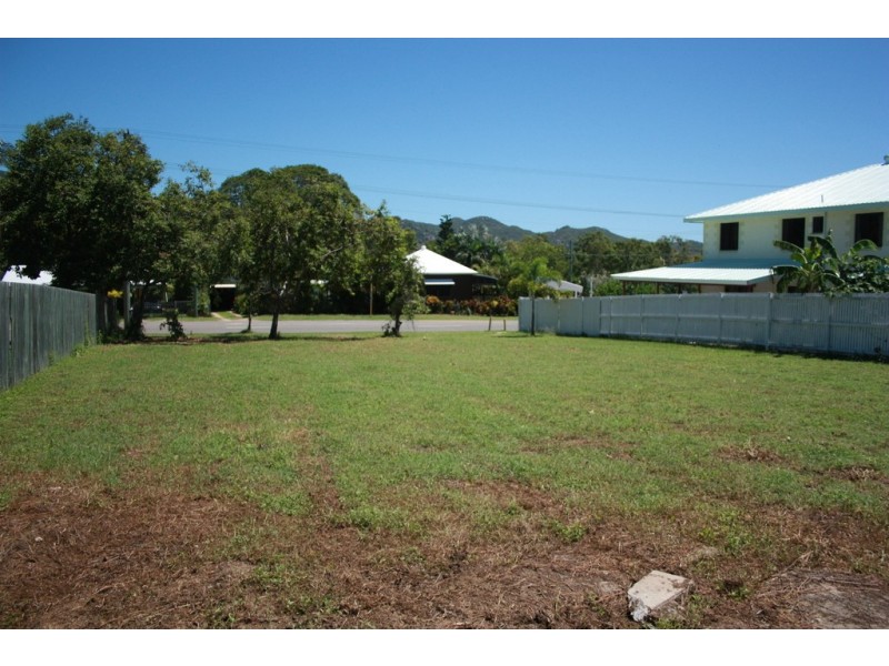92 Horseshoe Bay Road HORSESHOE BAY, Magnetic Island QLD 4819