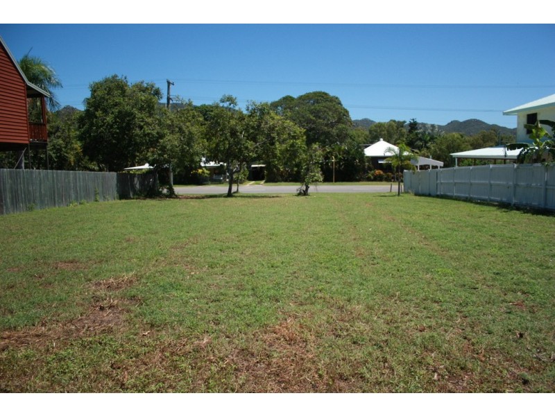 92 Horseshoe Bay Road HORSESHOE BAY, Magnetic Island QLD 4819