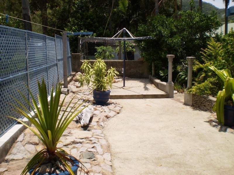 6 Gustav Ct, Magnetic Island QLD 4819