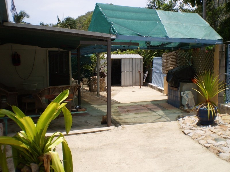 6 Gustav Ct, Magnetic Island QLD 4819