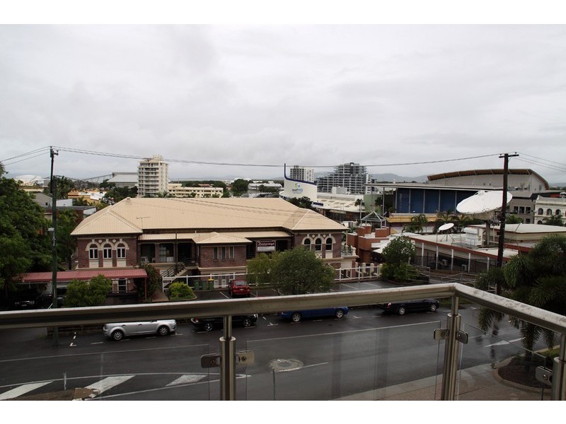 112/3 Melton Terrace, Townsville QLD 4810