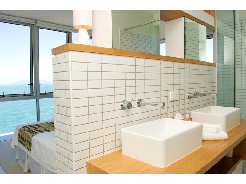 4302/146 Sooning Street (Blue on Blue) NELLY BAY, Magnetic Island QLD 4819