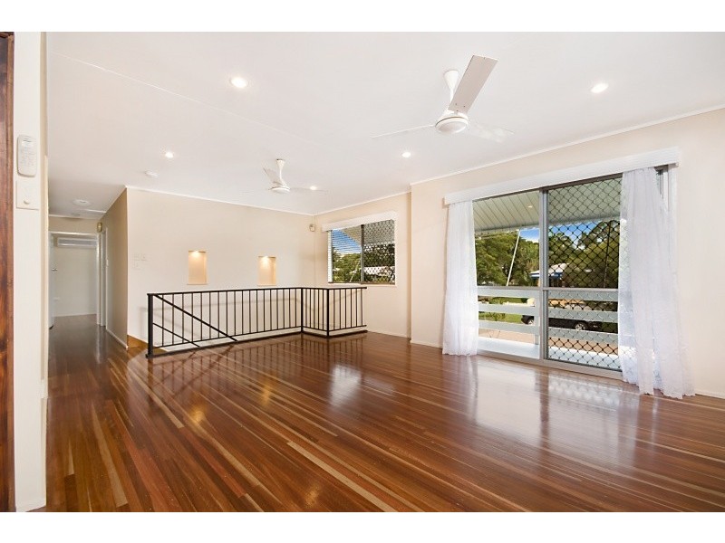 1 Vivian Street, Pimlico QLD 4812