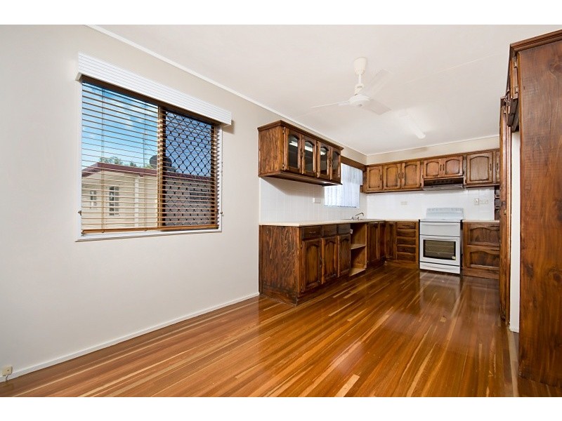 1 Vivian Street, Pimlico QLD 4812