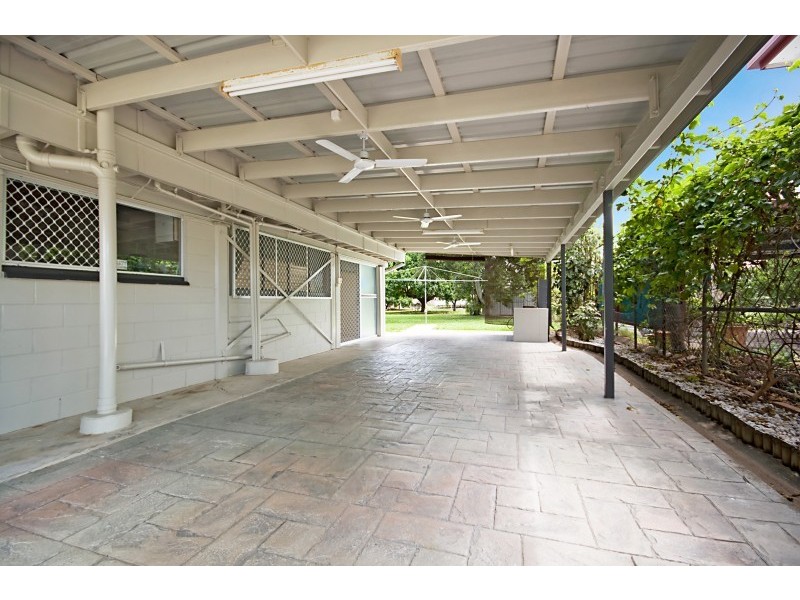 1 Vivian Street, Pimlico QLD 4812