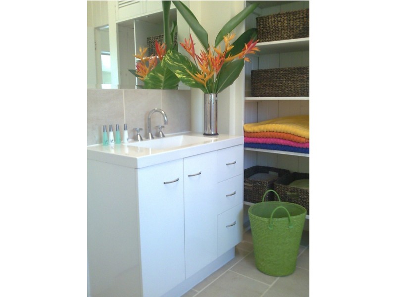 52 Hayles Avenue ARCADIA, Magnetic Island QLD 4819