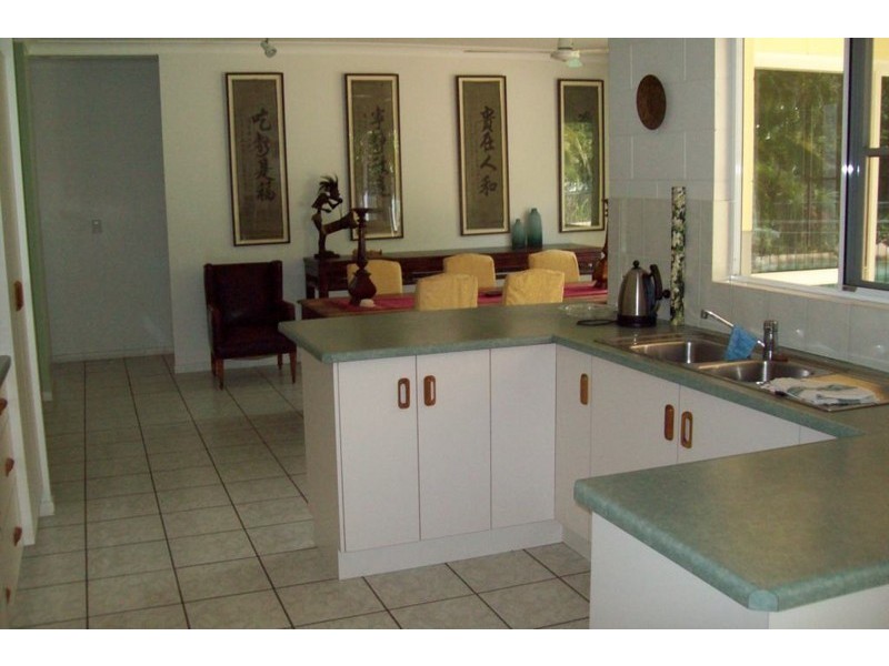 25 Elena Street, Magnetic Island QLD 4819