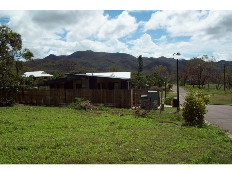 2 Jaydn Court, Magnetic Island QLD 4819