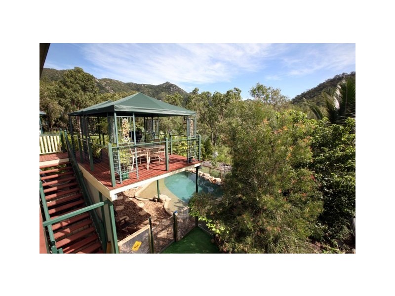 17 Elena Street, Magnetic Island QLD 4819