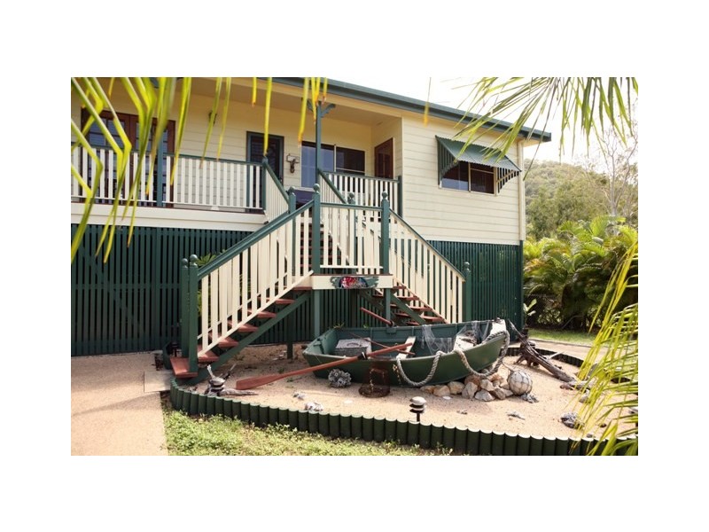 17 Elena Street, Magnetic Island QLD 4819