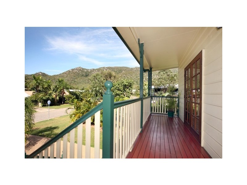17 Elena Street, Magnetic Island QLD 4819