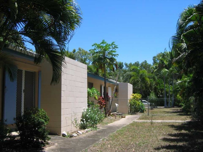 17 The Grove, Magnetic Island QLD 4819