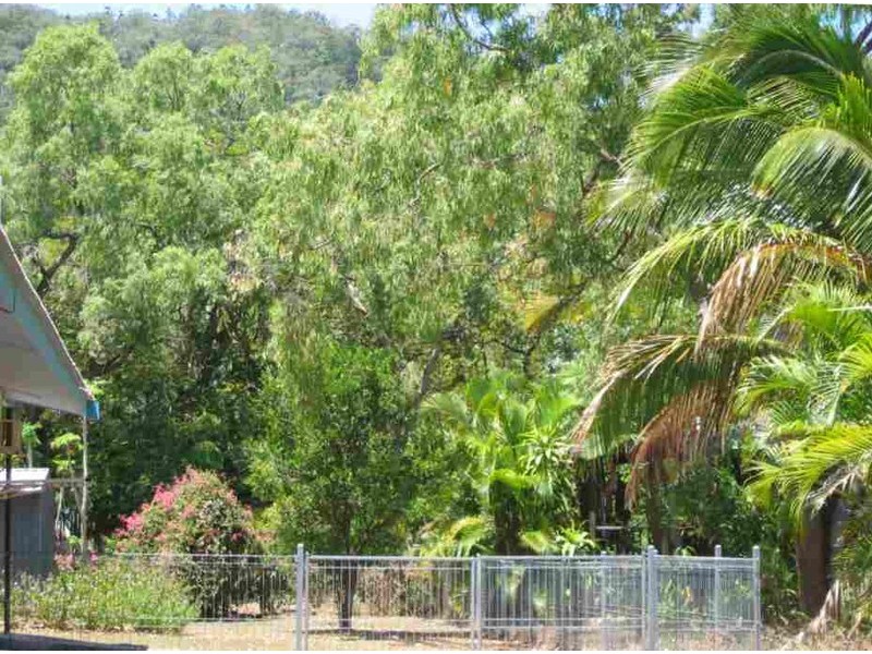 17 The Grove, Magnetic Island QLD 4819