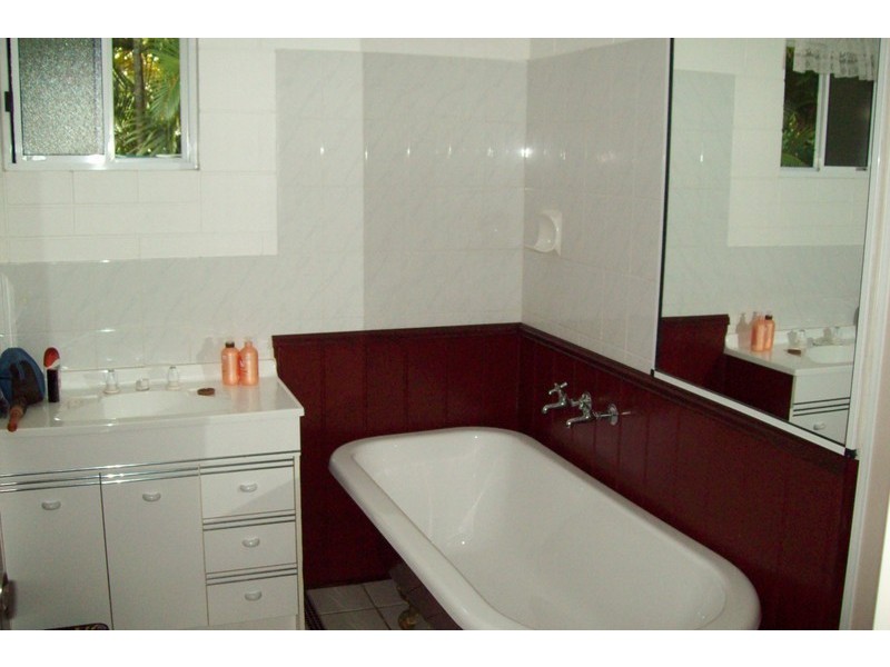 21 Hurst Street, Magnetic Island QLD 4819