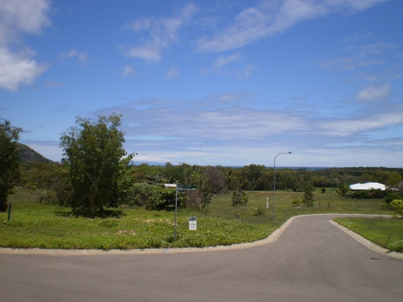 41-43 Wallaby Way, Horseshoe Bay QLD 4819