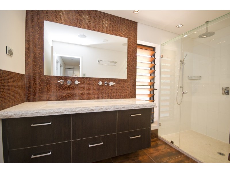 27 Mandalay Avenue, Magnetic Island QLD 4819