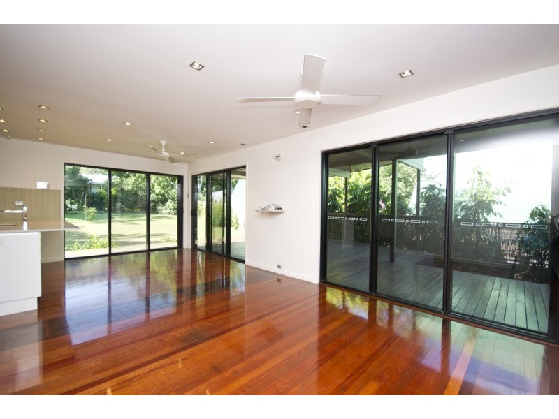 27 Mandalay Avenue, Magnetic Island QLD 4819