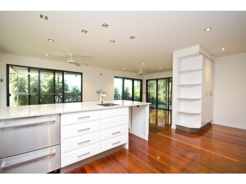 27 Mandalay Avenue, Magnetic Island QLD 4819