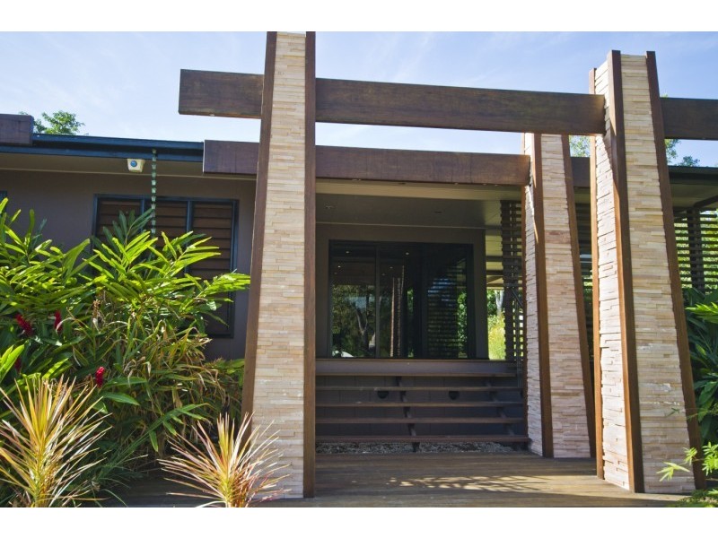 27 Mandalay Avenue, Magnetic Island QLD 4819