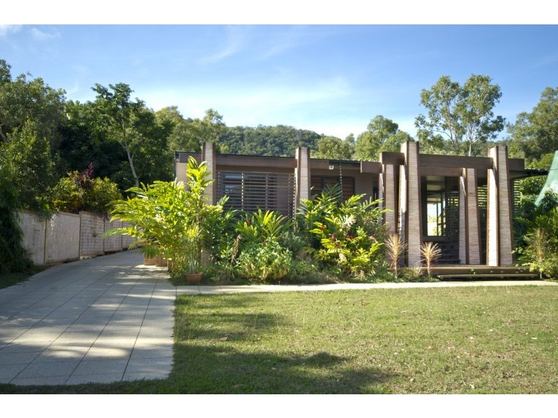 27 Mandalay Avenue, Magnetic Island QLD 4819