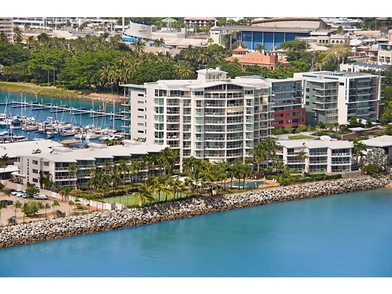 7/7 Mariners Drive, Townsville QLD 4810