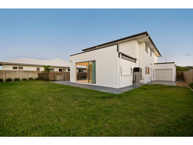 36 Lakeland Boulevard, Idalia QLD 4811