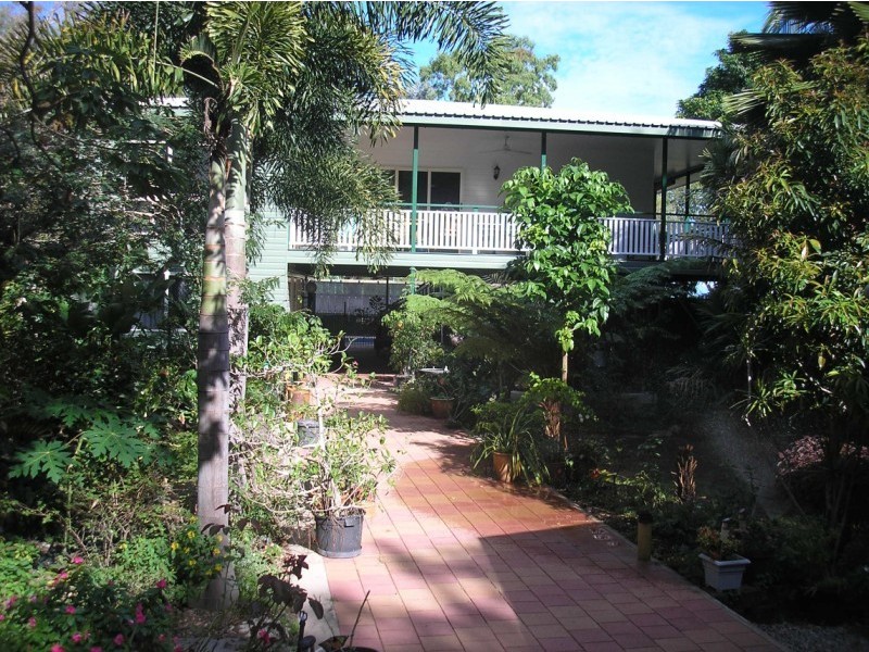 73 Picnic Street PICNIC BAY, Magnetic Island QLD 4819