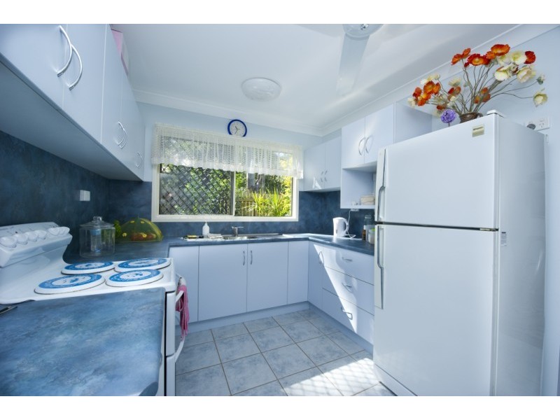 73 Picnic Street PICNIC BAY, Magnetic Island QLD 4819