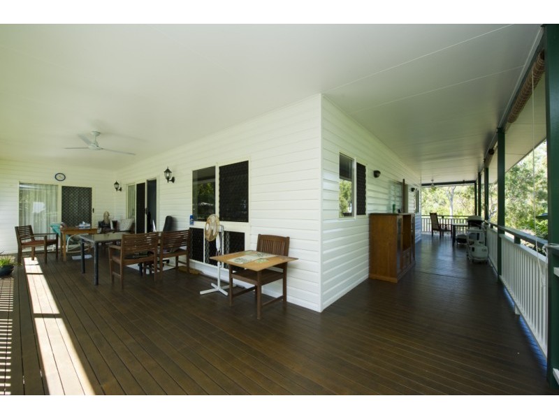 73 Picnic Street PICNIC BAY, Magnetic Island QLD 4819