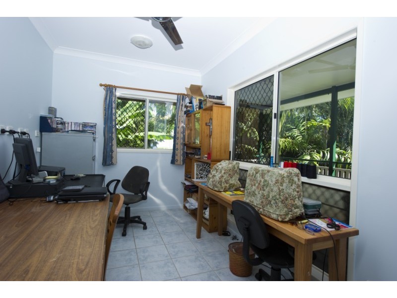 73 Picnic Street PICNIC BAY, Magnetic Island QLD 4819