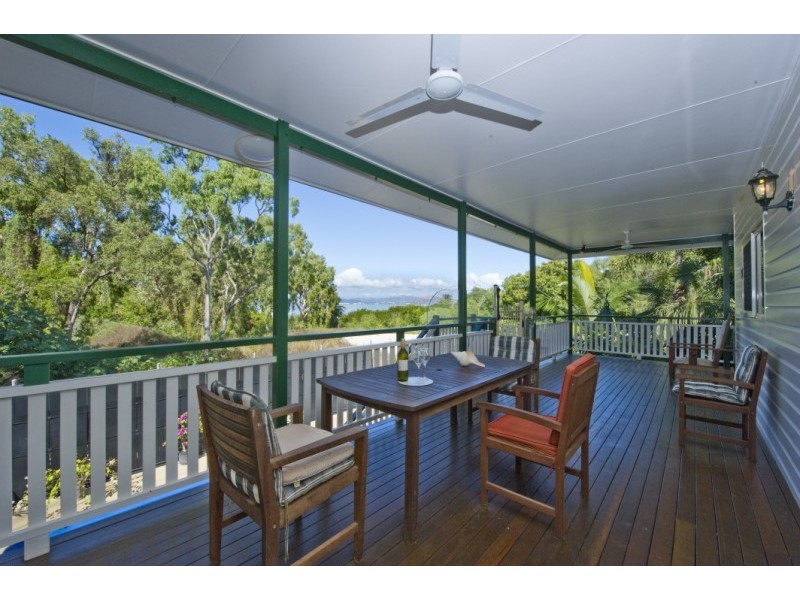 73 Picnic Street PICNIC BAY, Magnetic Island QLD 4819