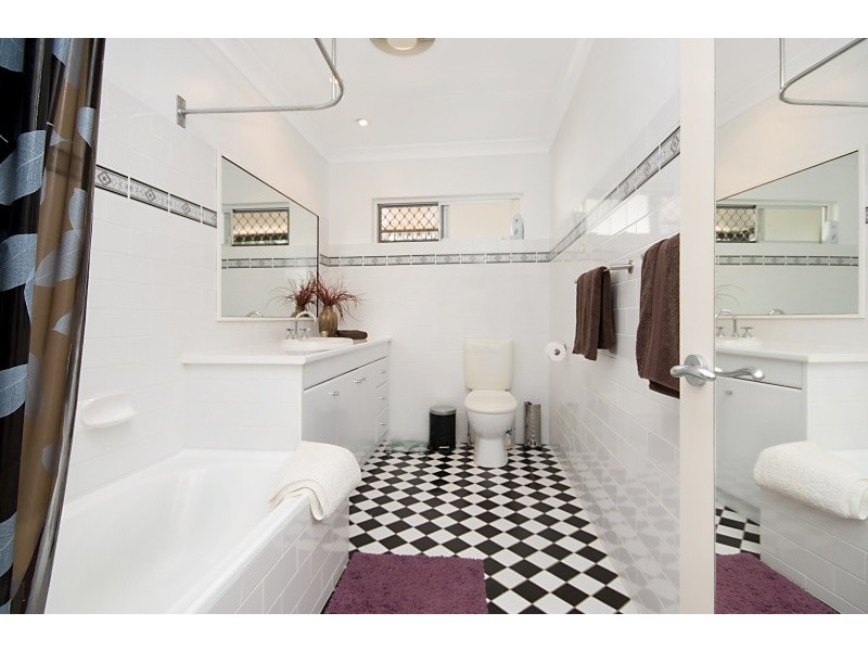 1588 Riverway Drive, Kelso QLD 4815