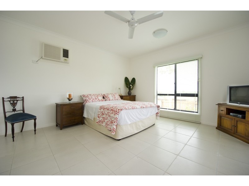 94 Gifford Street, Magnetic Island QLD 4819