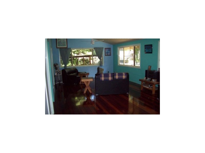 11 Hurst Street  Picnic Bay, Magnetic Island QLD 4819