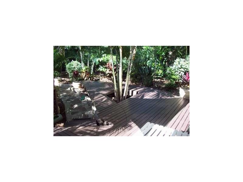 11 Hurst Street  Picnic Bay, Magnetic Island QLD 4819