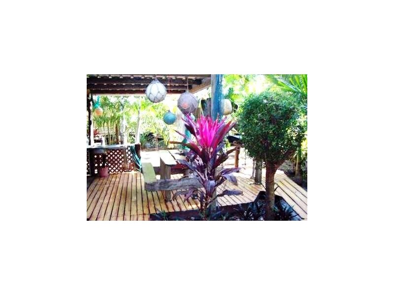 11 Hurst Street  Picnic Bay, Magnetic Island QLD 4819