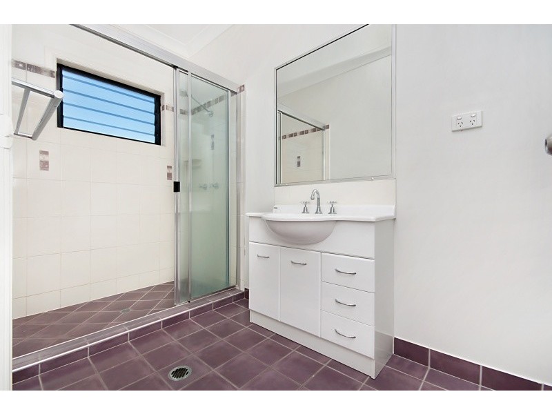 2/53-55 Kings Rd, Pimlico QLD 4812