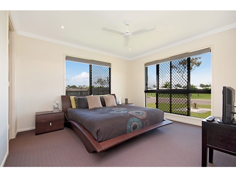 36 Blue Wren Drive, Kelso QLD 4815