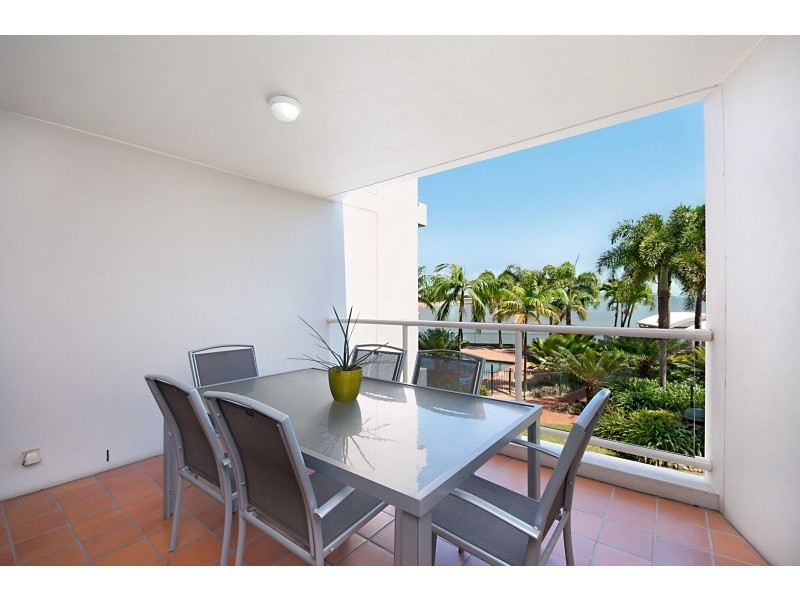 22/7 Mariners Drive, Townsville City QLD 4810