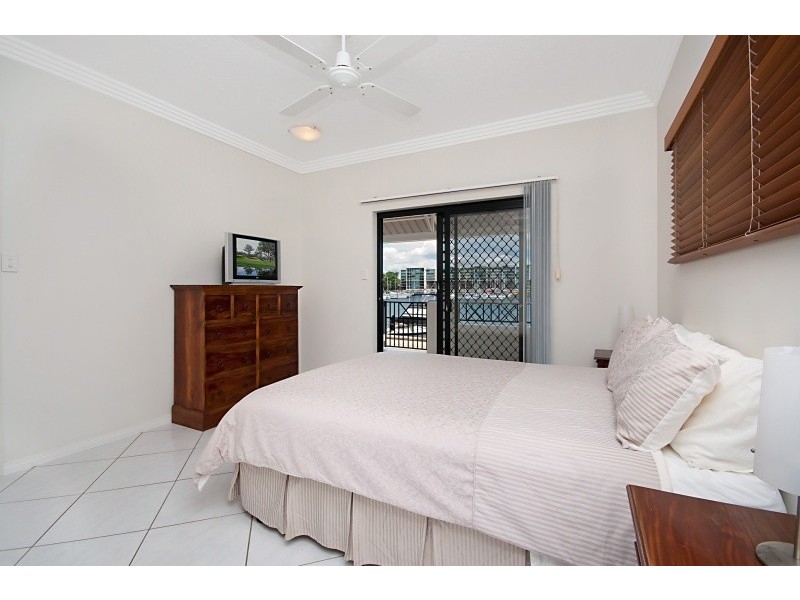 10/16 Sir Leslie Thiess Drive, Townsville City QLD 4810