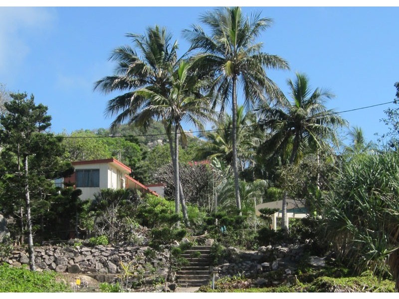 7-11 Olympus Crescent, Arcadia, Magnetic Island QLD 4819