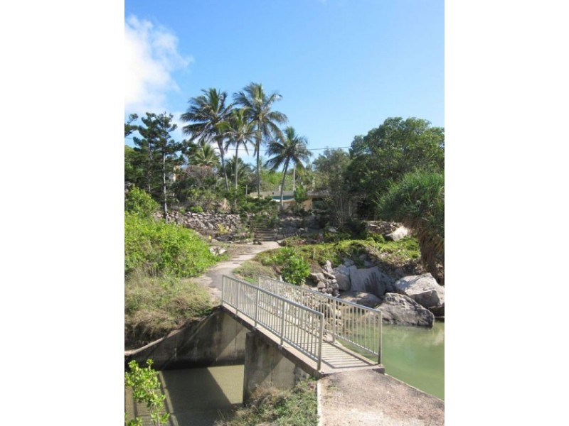 7-11 Olympus Crescent, Arcadia, Magnetic Island QLD 4819