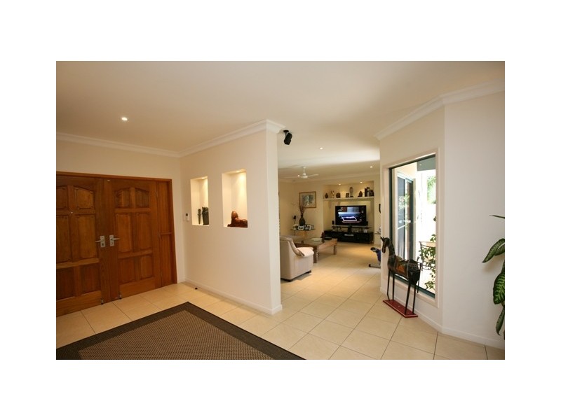 1 Apjohn Street, Magnetic Island QLD 4819