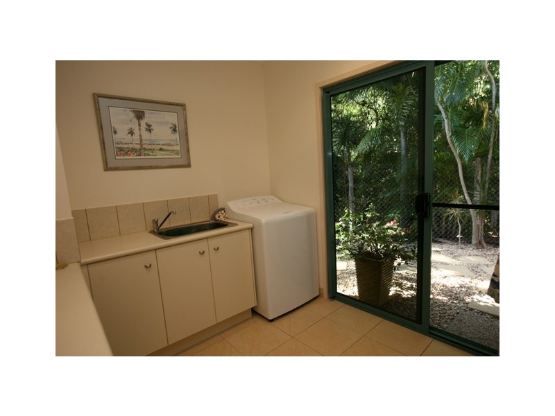 1 Apjohn Street, Magnetic Island QLD 4819