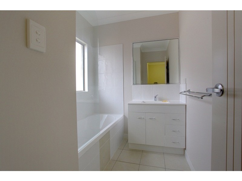 34 Bluewren Drive, Kelso QLD 4815