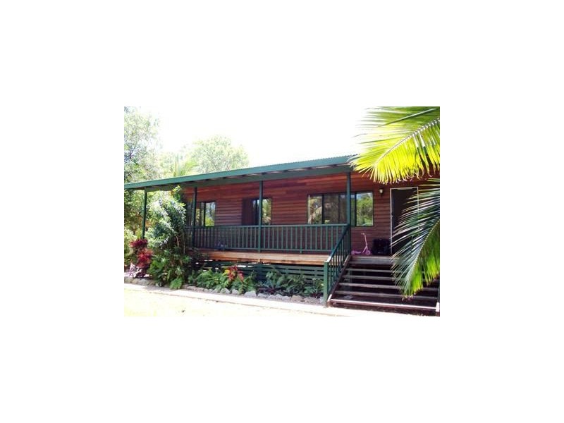 8 Colleen Street, Magnetic Island QLD 4819