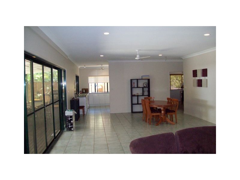 8 Colleen Street, Magnetic Island QLD 4819