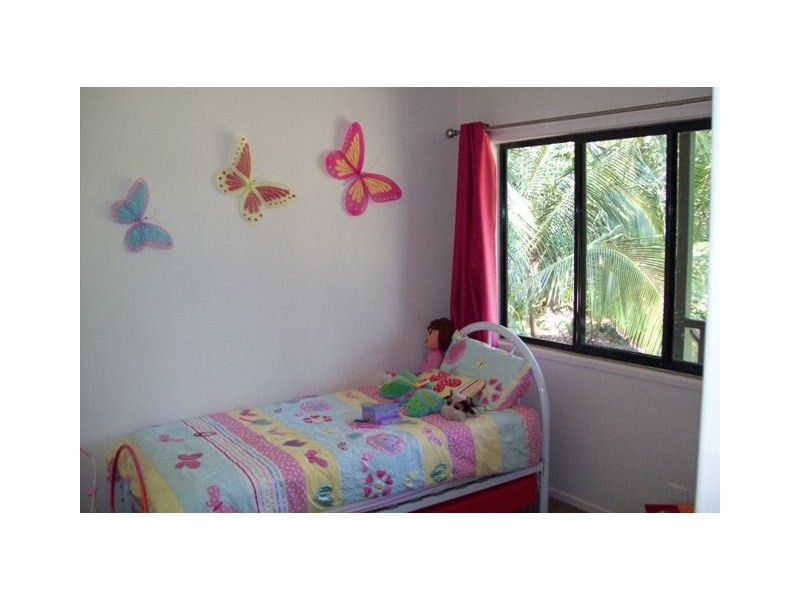 8 Colleen Street, Magnetic Island QLD 4819