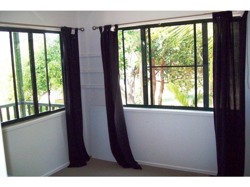 8 Colleen Street, Magnetic Island QLD 4819