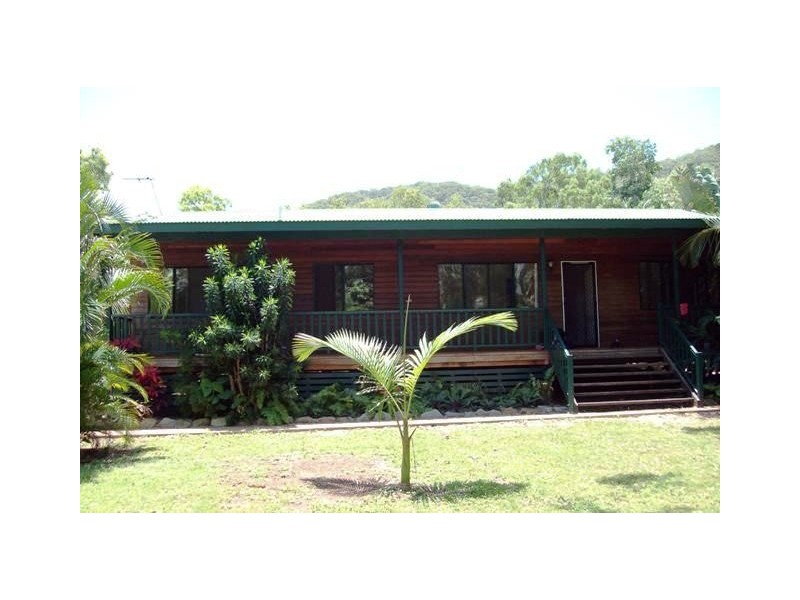 8 Colleen Street, Magnetic Island QLD 4819